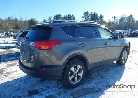 2015 Toyota Rav4 Xle z USA, uszkodzony, nr VIN JTMRFREV8FD136750